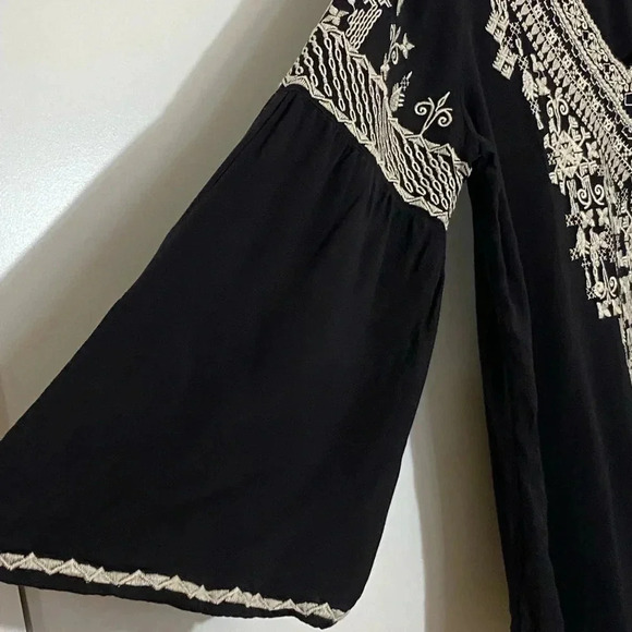 Chelsea and Theodore women black embroidered 3/4 bell sleeves whimsigoth blouse - Picture 5 of 13
